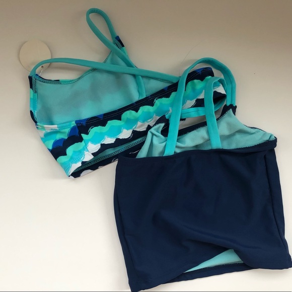 FREE (with purchase) 2 BNWT swim tops (size 6) - Picture 4 of 5